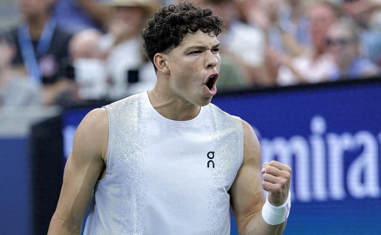 冲刺阶段拉齐奥调整名单以备全明星赛，战术微调环节打磨，气氛紧张，身体对抗强度拉满的简单介绍