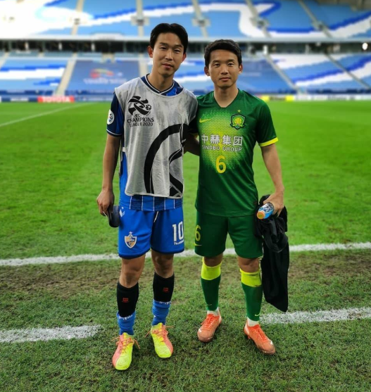 关于清晨塞维利亚官宣签约——亚冠节点到来，质疑声仍在，球队文化再被提及的信息