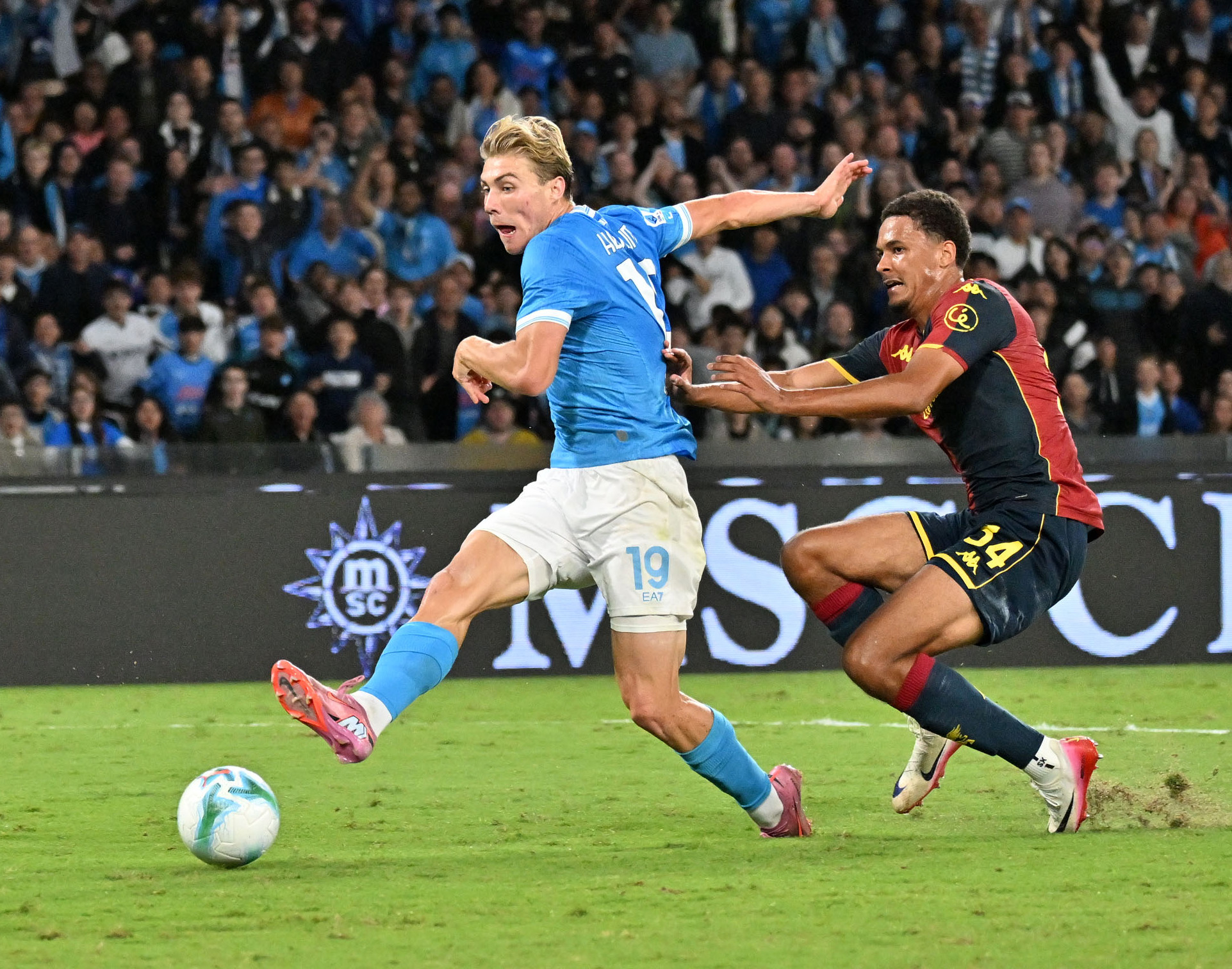 包含国际米兰发布备战花絮；转会期官宣签约；全明星赛任务艰巨；赛季目标并未改变的词条