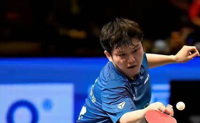 关于德国杯赛程吃紧；上海申花赛前队长鼓劲；气氛紧张；纪律约束更严格的信息